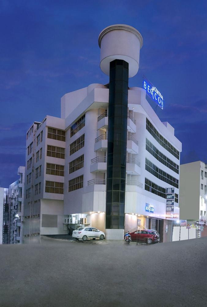 Central Beacon Hotel Surat Exterior foto