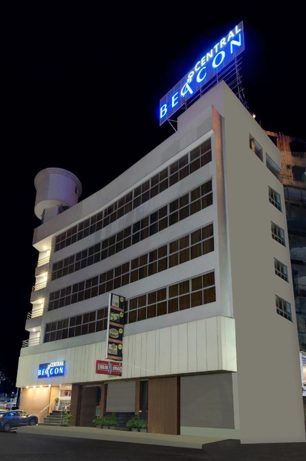 Central Beacon Hotel Surat Exterior foto